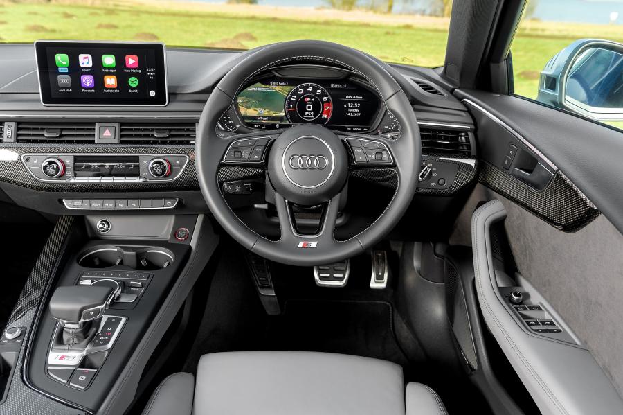 Торпедо Audi S4 Avant (B9) 2017 года  (UK) (фото 28 из 31)